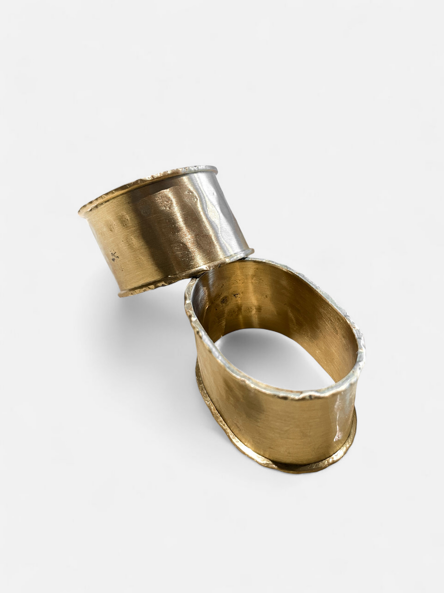 REGAL OVAL NAPKIN RING HAMMERED GOLD (SET OF 4)