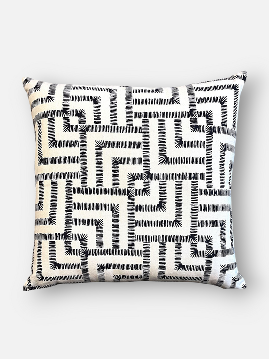 NEXA CUSHION BLACK & IVORY 20 x 20 IN