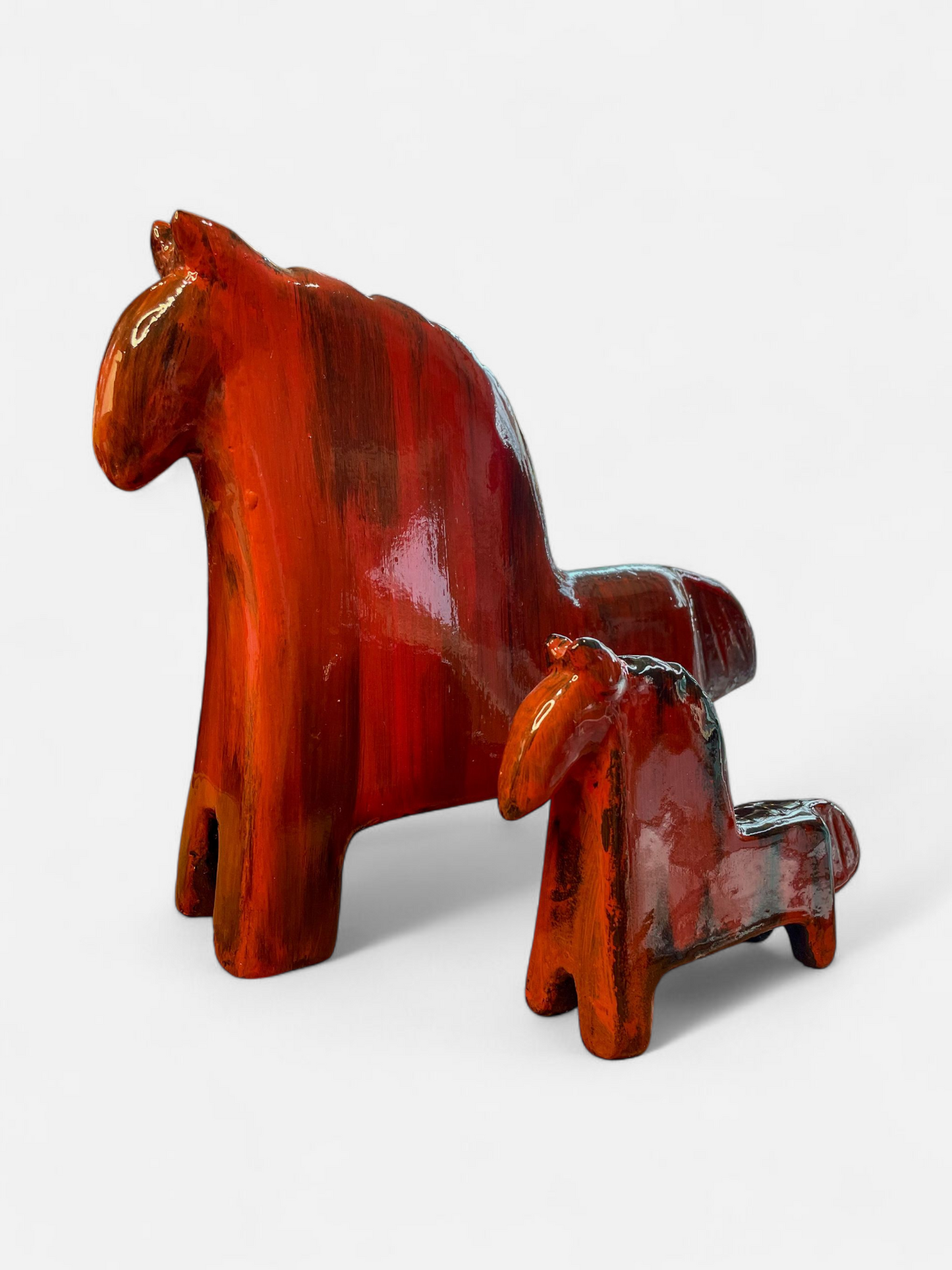 ASHWA HORSE (SMALL) CRIMSON