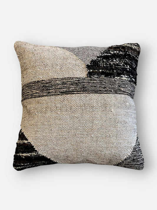 NOIR CUSHION GREY & BLACK 20 x 20 IN
