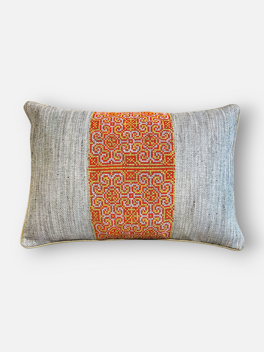 ROHANIC LUMBER CUSHION GREY & ORANGE 18 X 12 IN