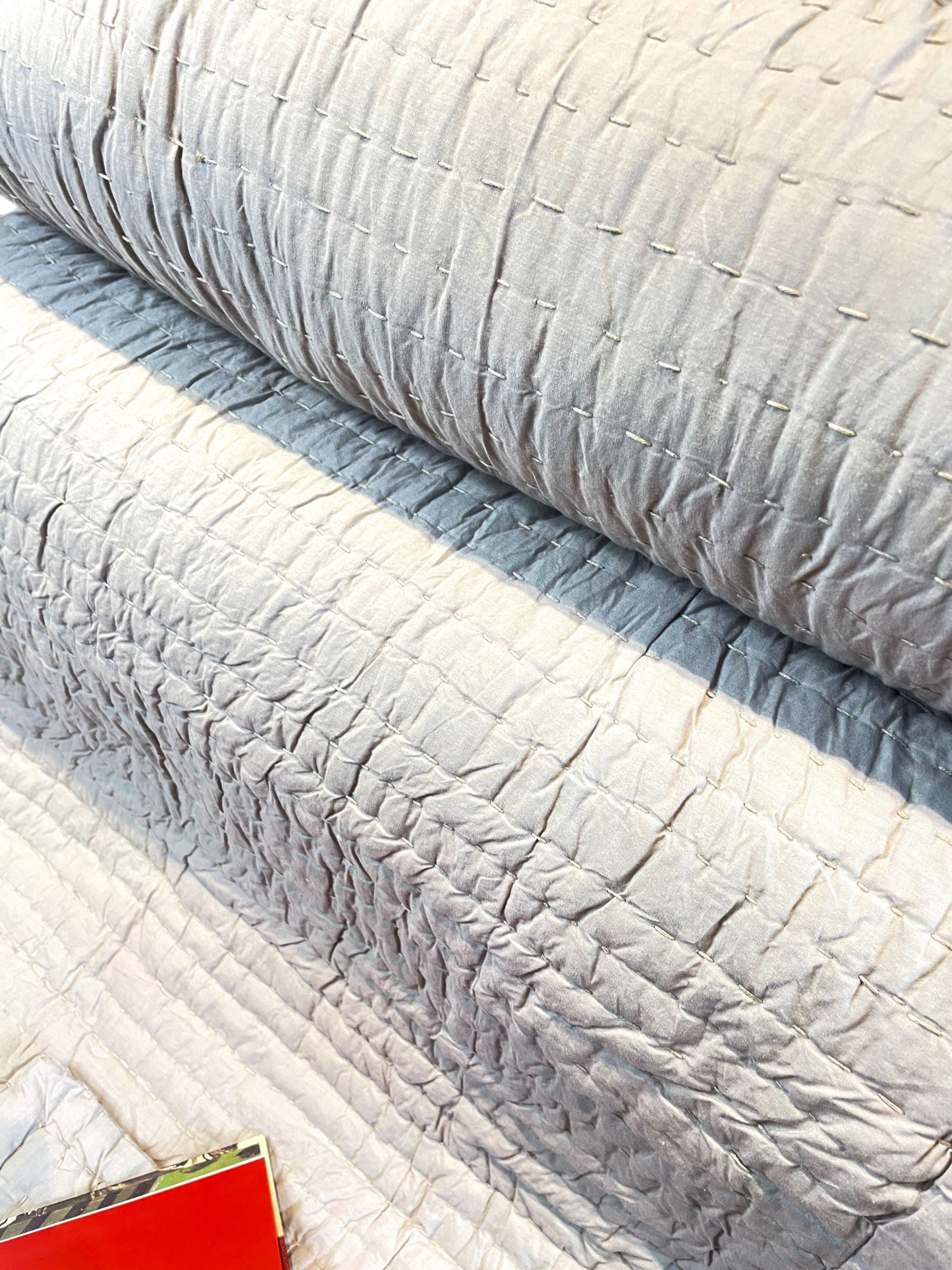 DUSKVALE BEDSPREAD WITH 2 CUSHION COVERS COOLD GREY MIST 90 x 108 IN