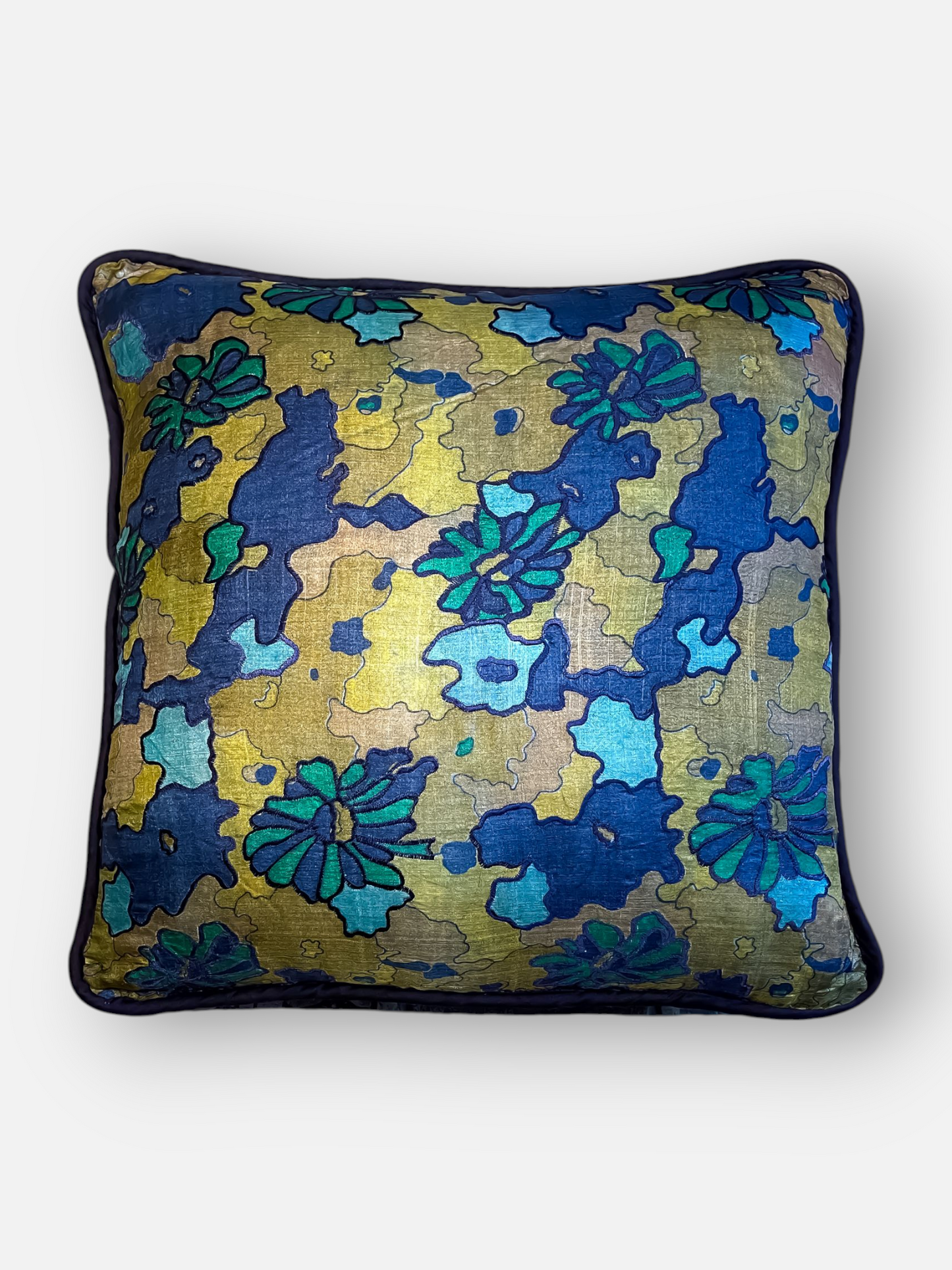 NIVANTA CUSHION NAVY & ANTIQUE GOLD 20 x 20 IN