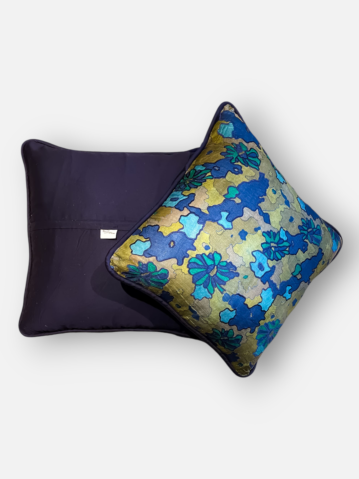 NIVANTA CUSHION NAVY & ANTIQUE GOLD 20 x 20 IN