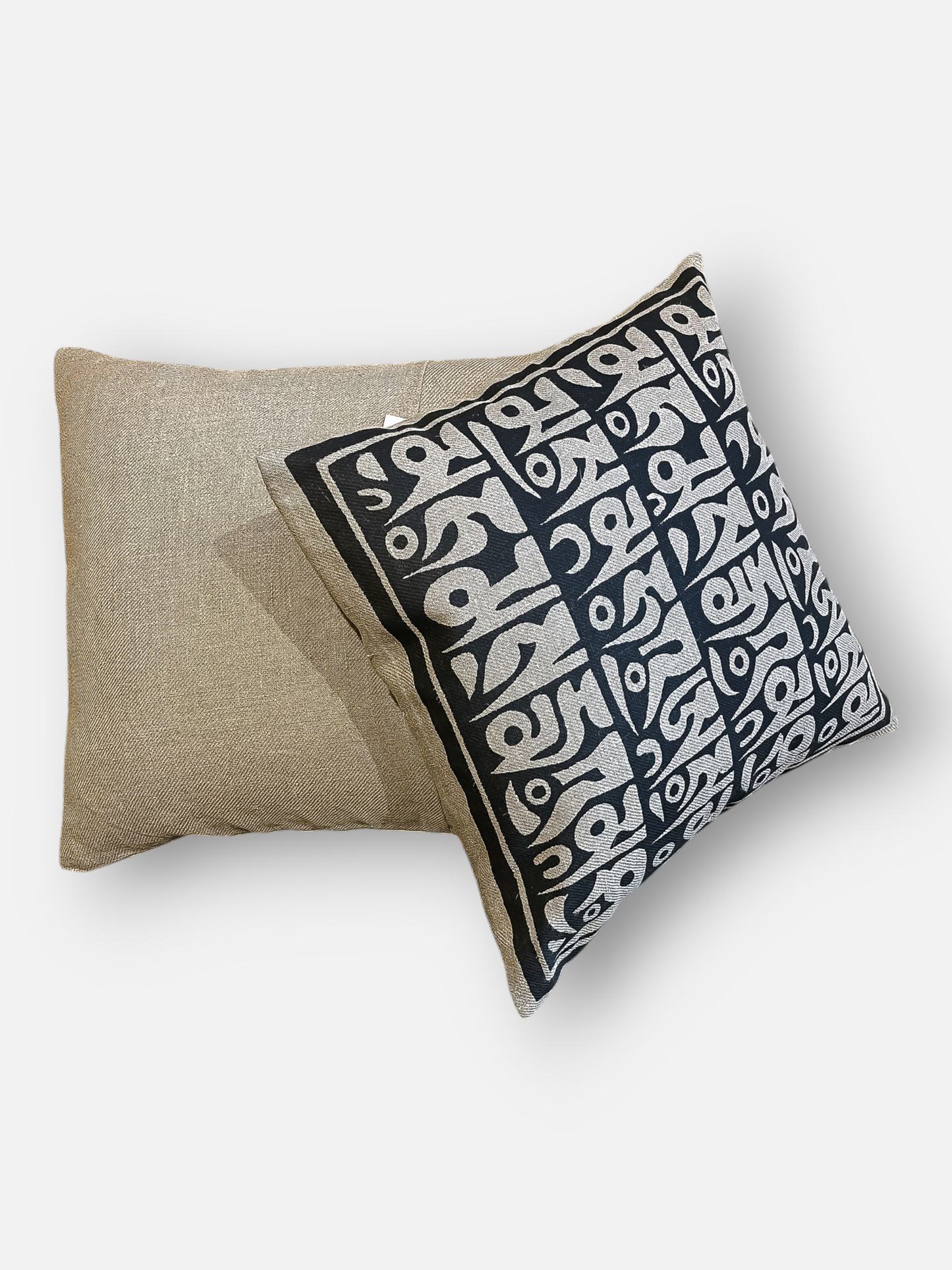 NERUNAI CUSHION CHARCOAL & BLACK 16 x 16 IN