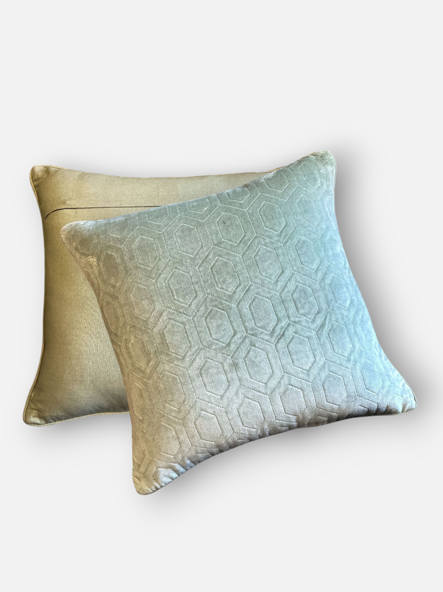 DUVONE CUSHION SAGE GREEN 18 x 18 IN