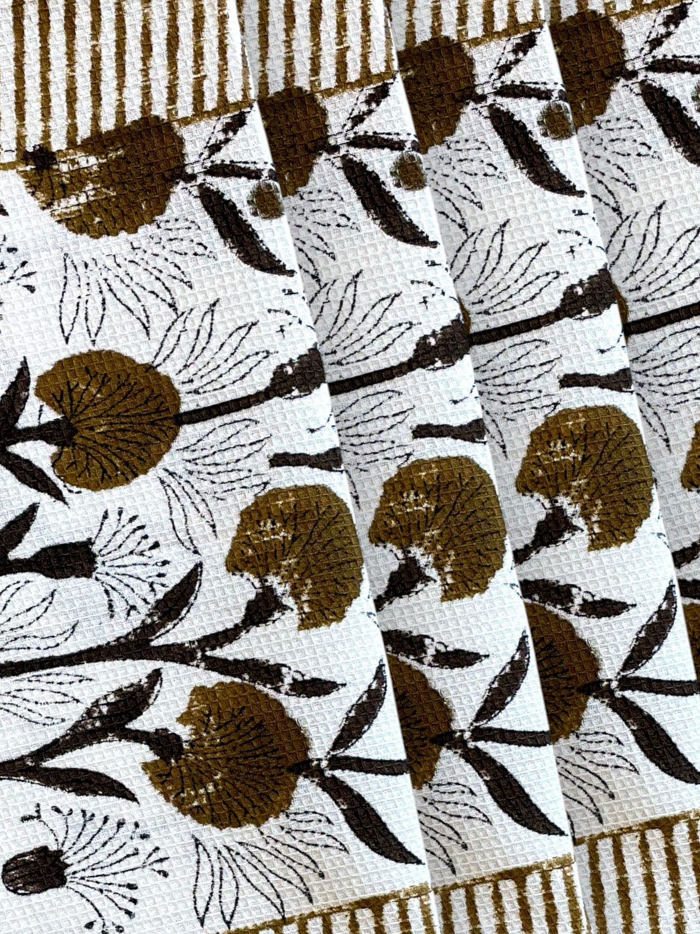 ROSELLE BLOOM HAND TOWEL ESPRESSO BROWN (SET OF 4)