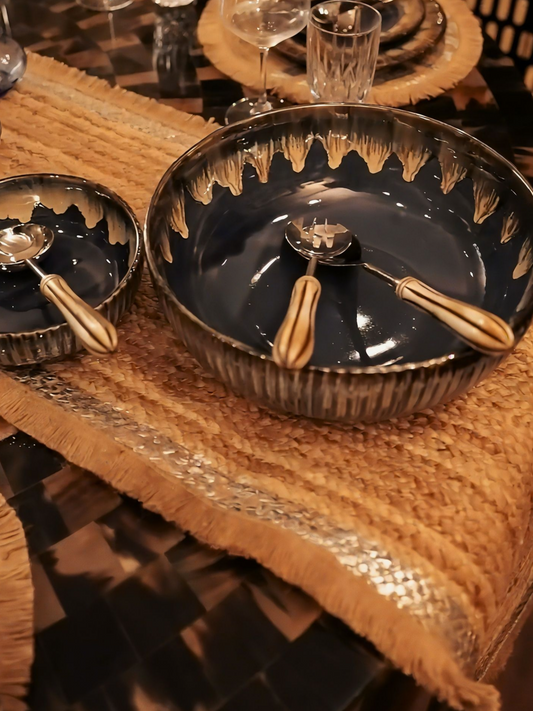 DUSKRA OVAL TABLE RUNNER SOFT SILVER 88 x 16 IN