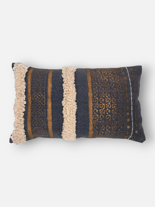DRAPED MIDNIGHT LUMBER CUSHION BLACK 23 x 14 IN