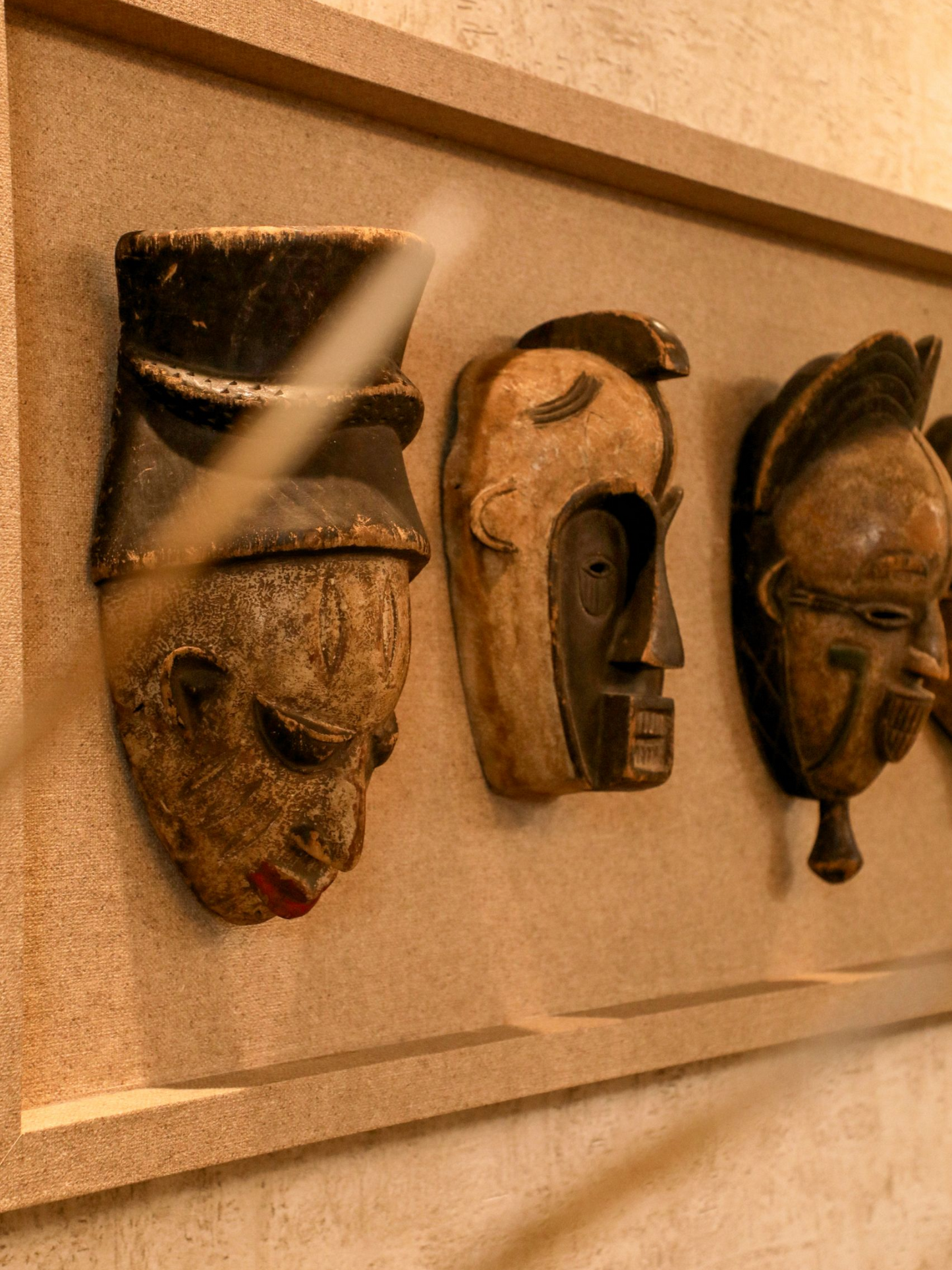 AFRICAN WALL ARTWORK 26 x 55 IN