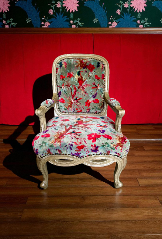 CHIRPY CHAIR
