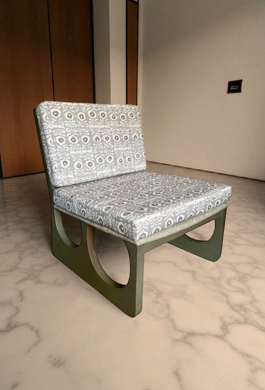 NEXA LOUNGE CHAIR