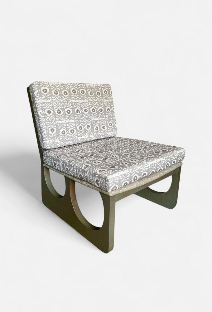 NEXA LOUNGE CHAIR