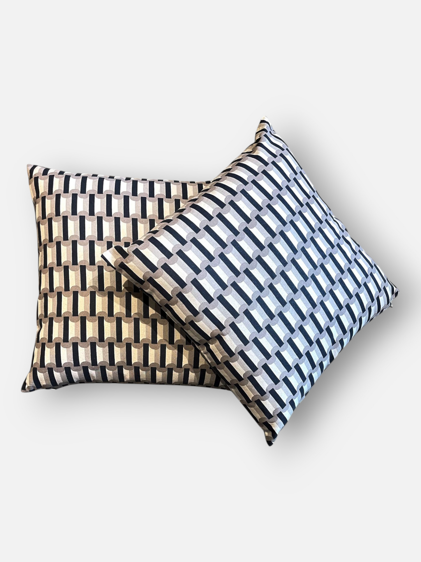 RHYTHM CUSHION MULTI 20 x 20 IN