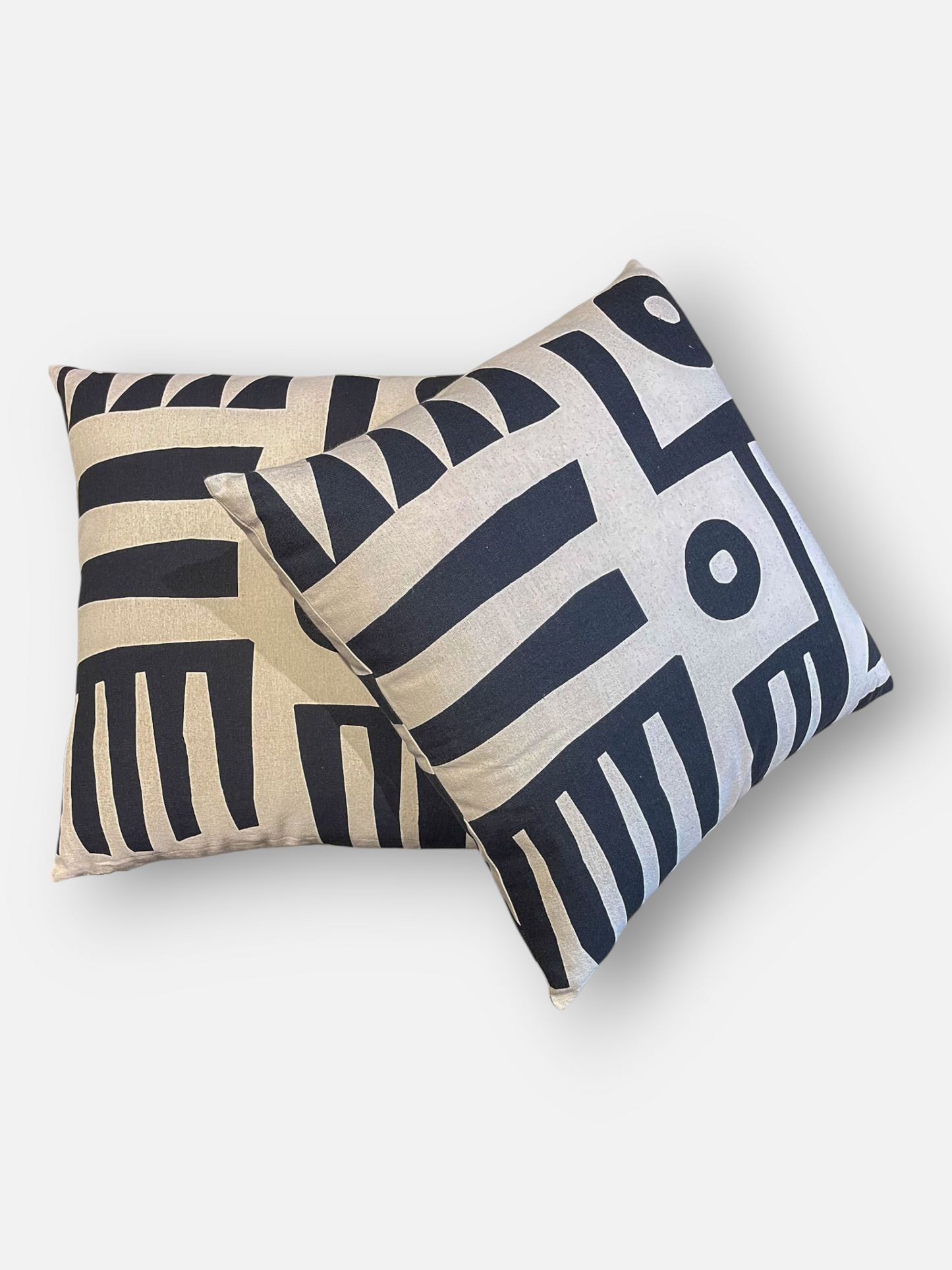 DAKAR CUSHION BLACK & IVORY 20 x 20 IN
