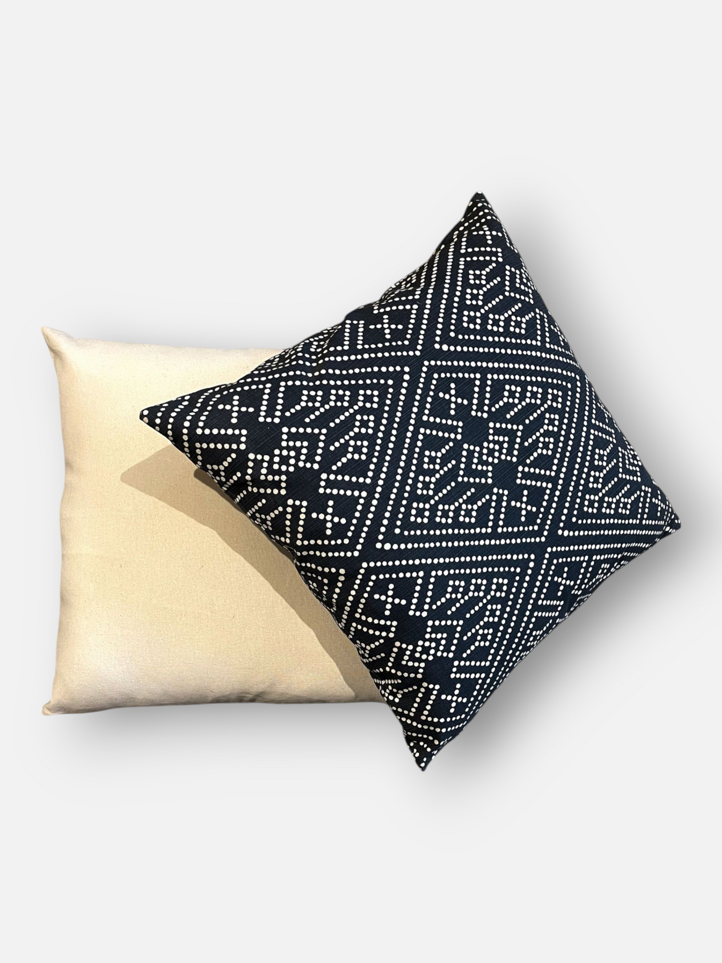 NOCTURNE GRID CUSHION WHITE & BLACK 20 x 20 IN