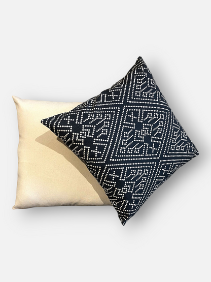 NOCTURNE GRID CUSHION WHITE & BLACK 20 x 20 IN