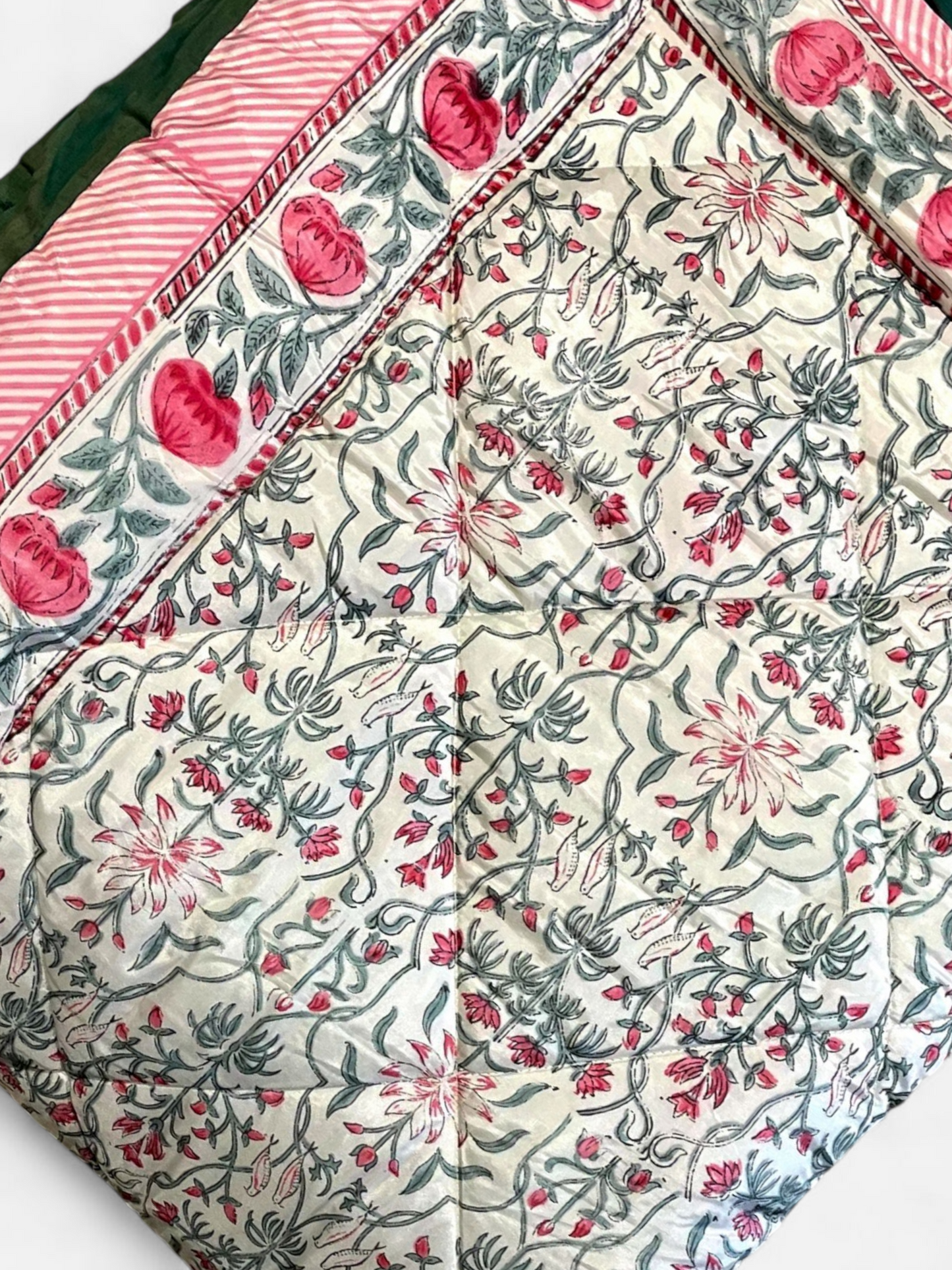 NIRVANA QUILTED COMFORTER IVORY WITH RED 90 x 108 IN