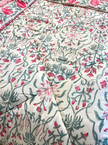 NIRVANA QUILTED COMFORTER IVORY WITH RED 90 x 108 IN