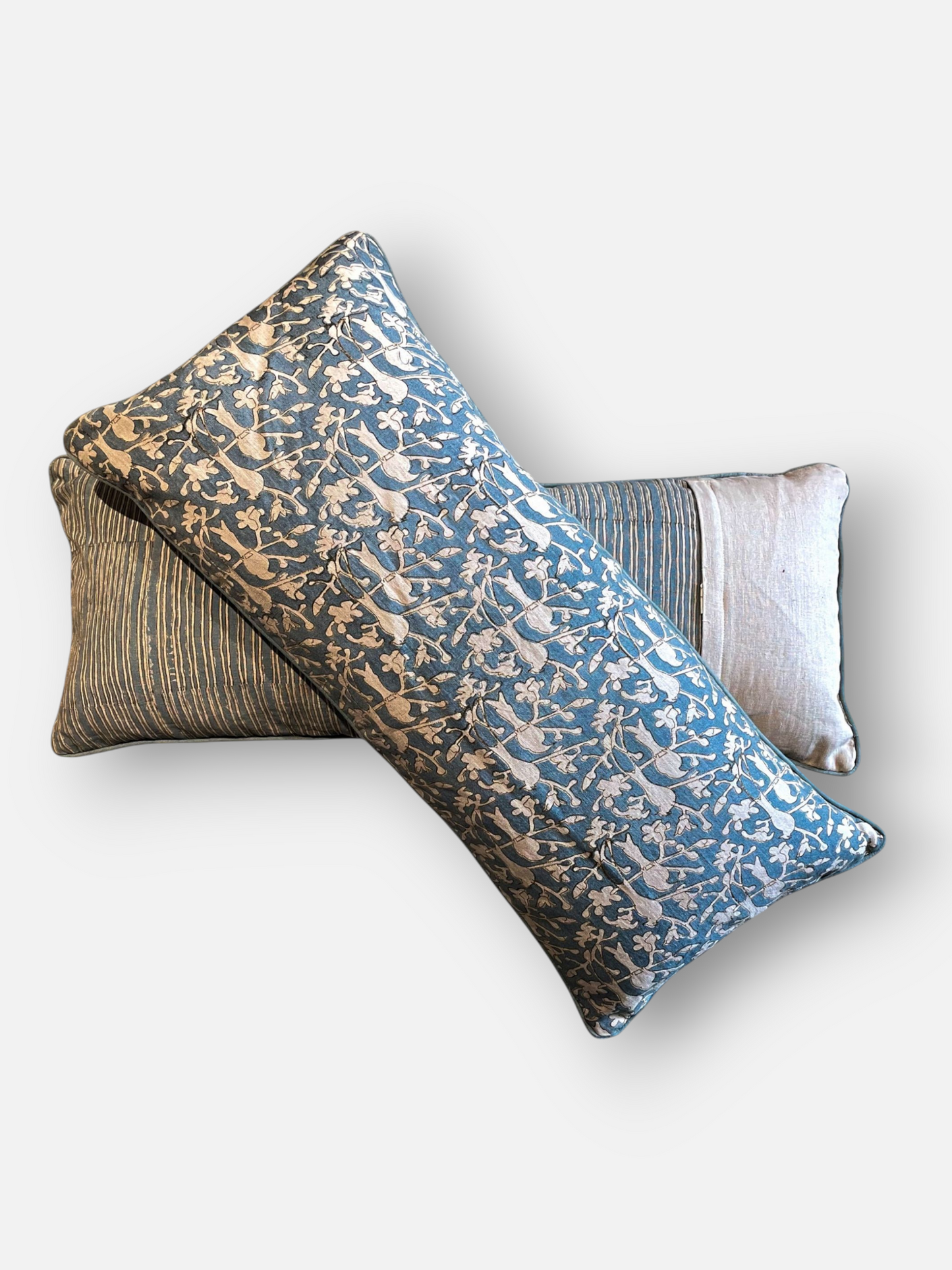 NOORLEAF LUMBER CUSHION SMOKY TEAL 17 x 10 IN
