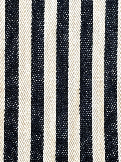 DUSKLINE LUMBER CUSHION BLACK & IVORY 24 x 16 IN