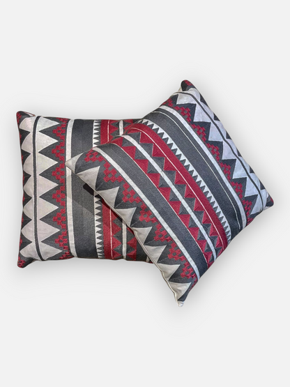NIROK EDGE CUSHION CHARCOAL & MULTI 18 x 18 IN