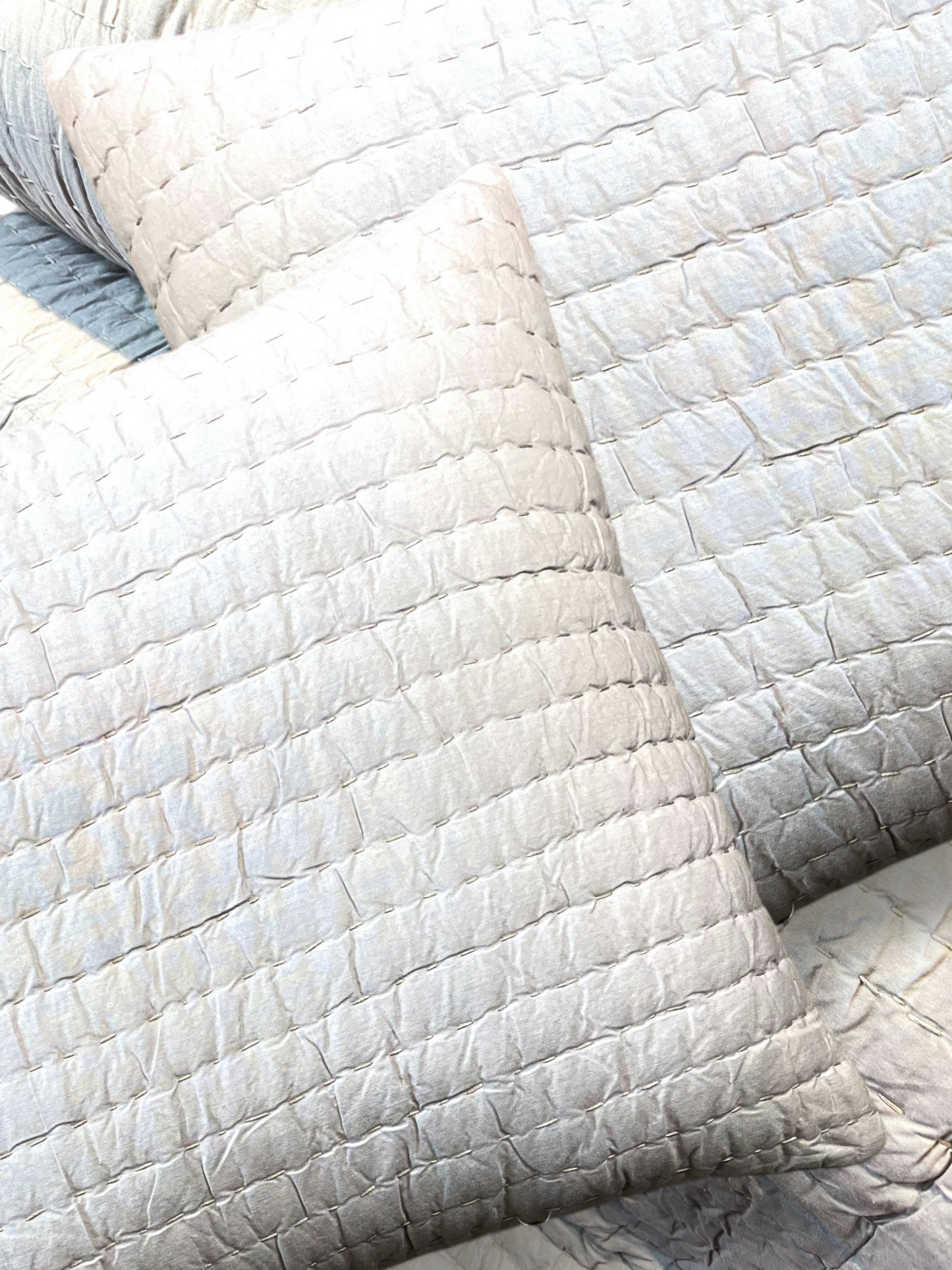 DUSKVALE BEDSPREAD WITH 2 CUSHION COVERS COOLD GREY MIST 90 x 108 IN