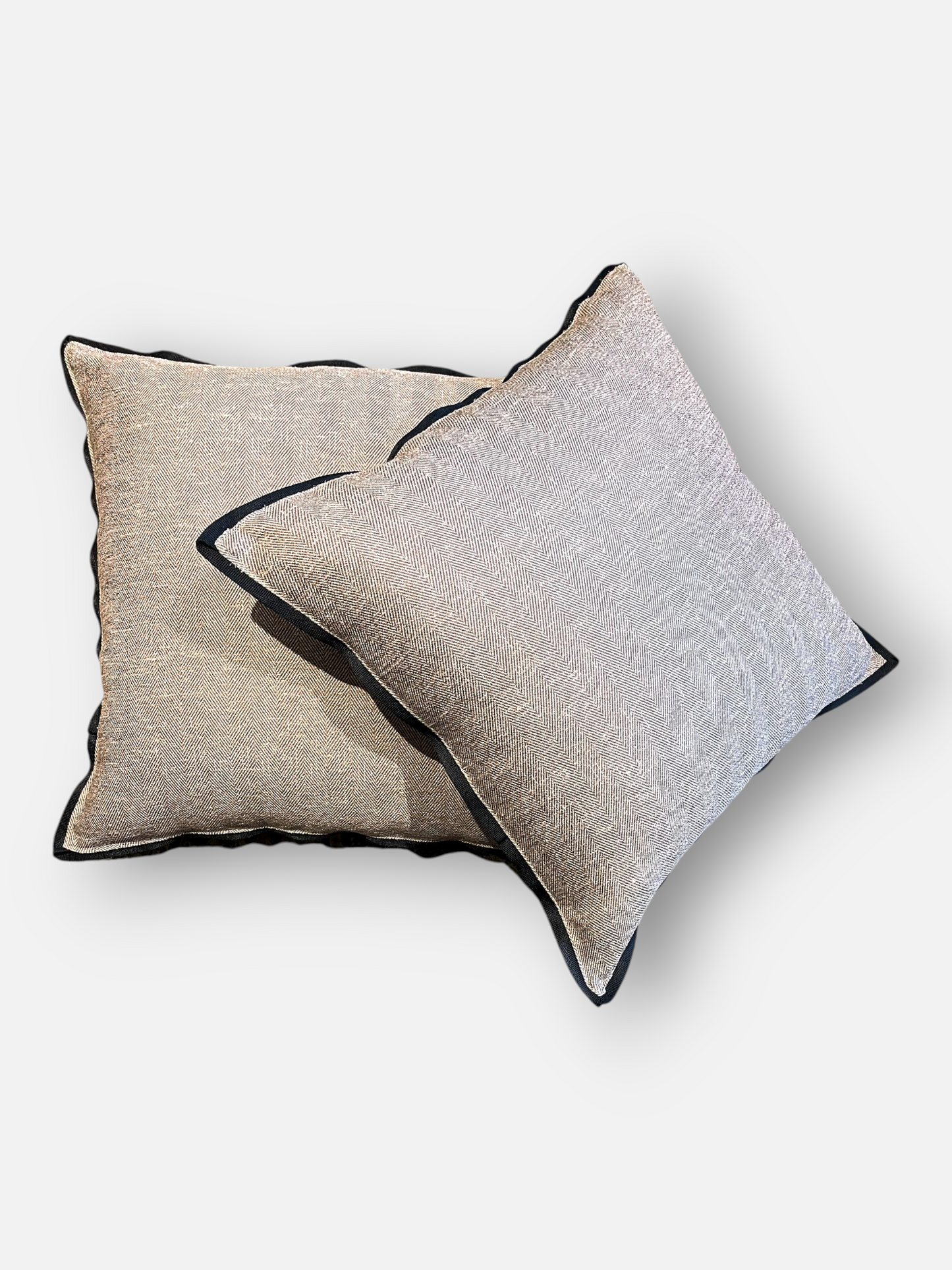 NORTHGRAY CUSHION GREY 18 x 18 IN