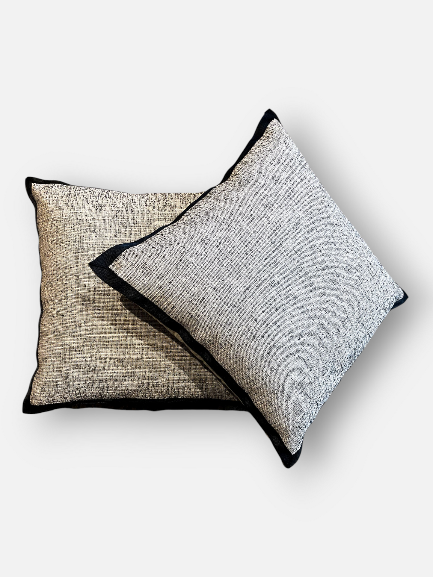 RAVELSTONE CUSHION CHARCOAL 18 x 18 IN