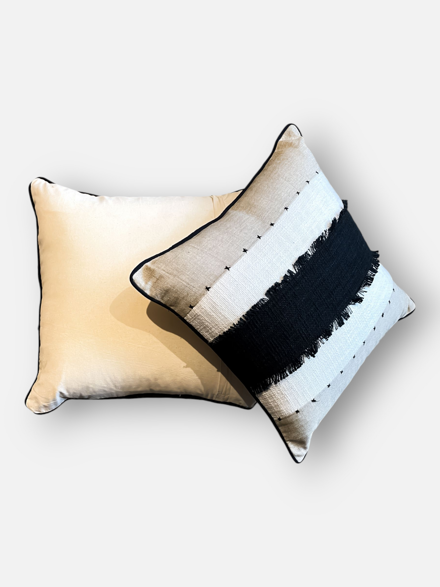 RIGID HARMONY CUSHION BLACK & IVORY 18 X 18 IN