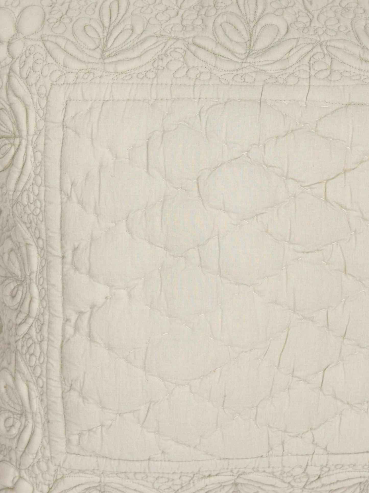 DELFINA CUSHION BONE WHITE 20 x 20 IN