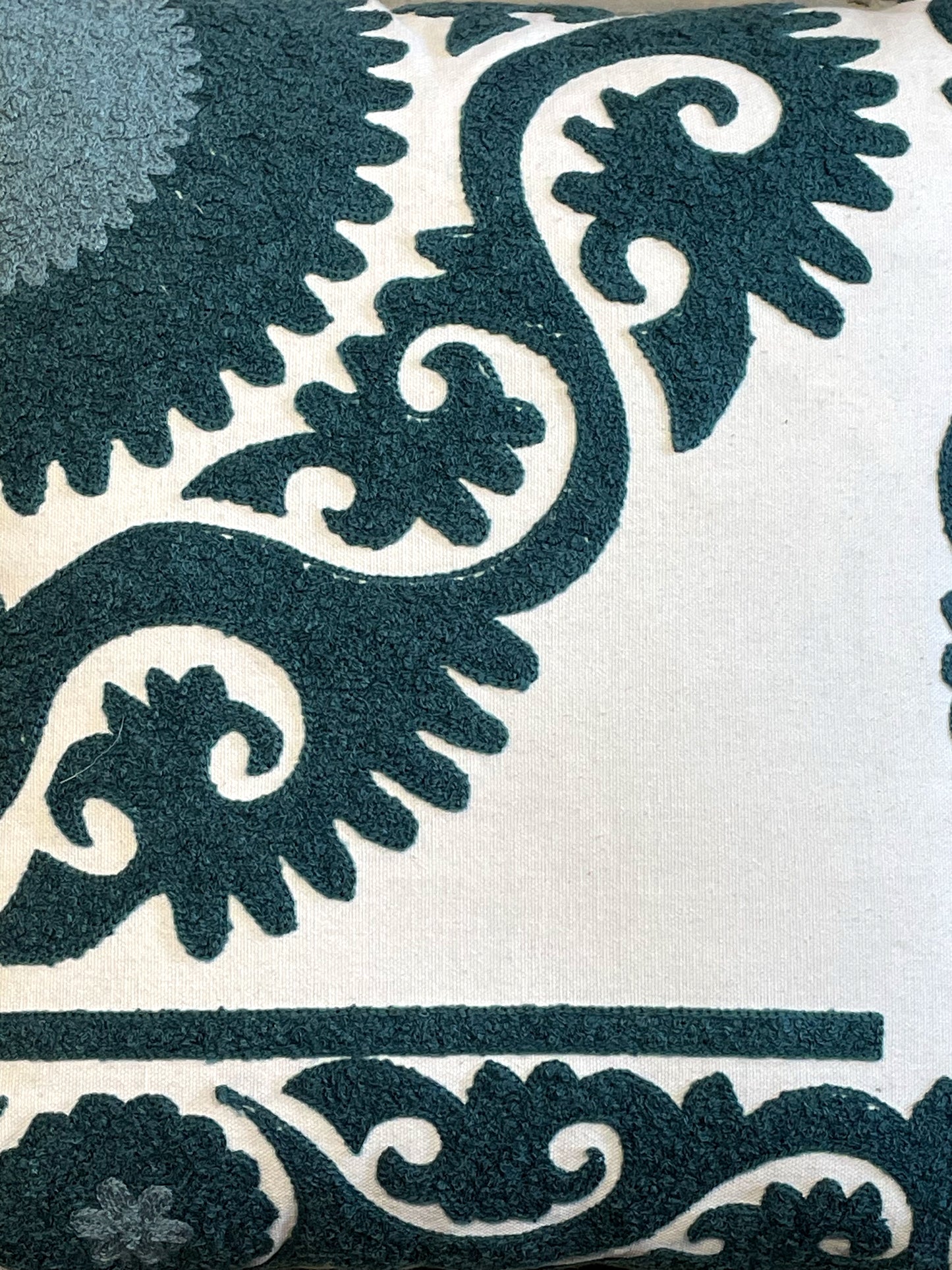 ROSANTA CUSHION DEEP TEAL 16 x 16 IN