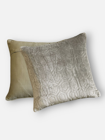 DUVONE CUSHION LIGHT TAUPE 18 x 18 IN