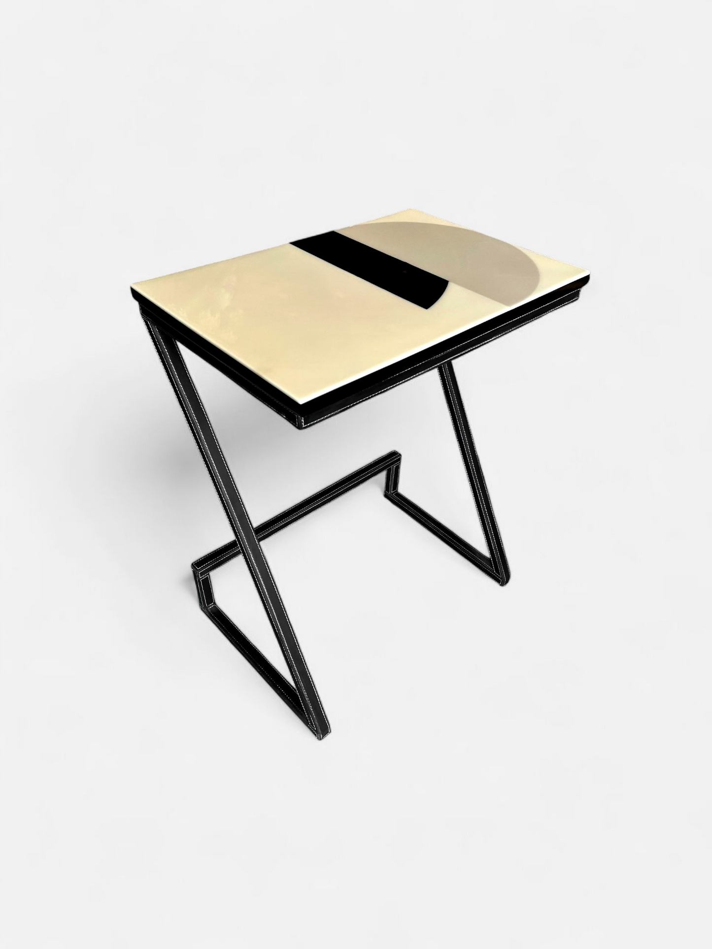 BLACK & WHITE TABLE SMALL