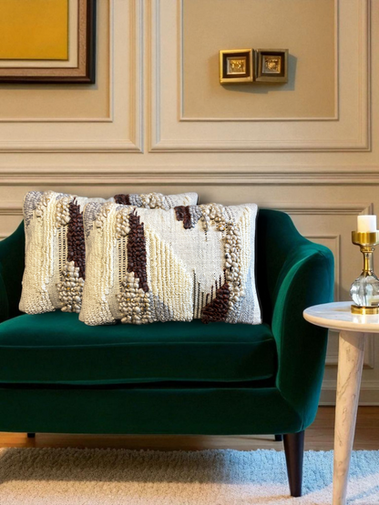 ROVANTI LUMBER CUSHION IVORY CREAM 23 x 16 IN