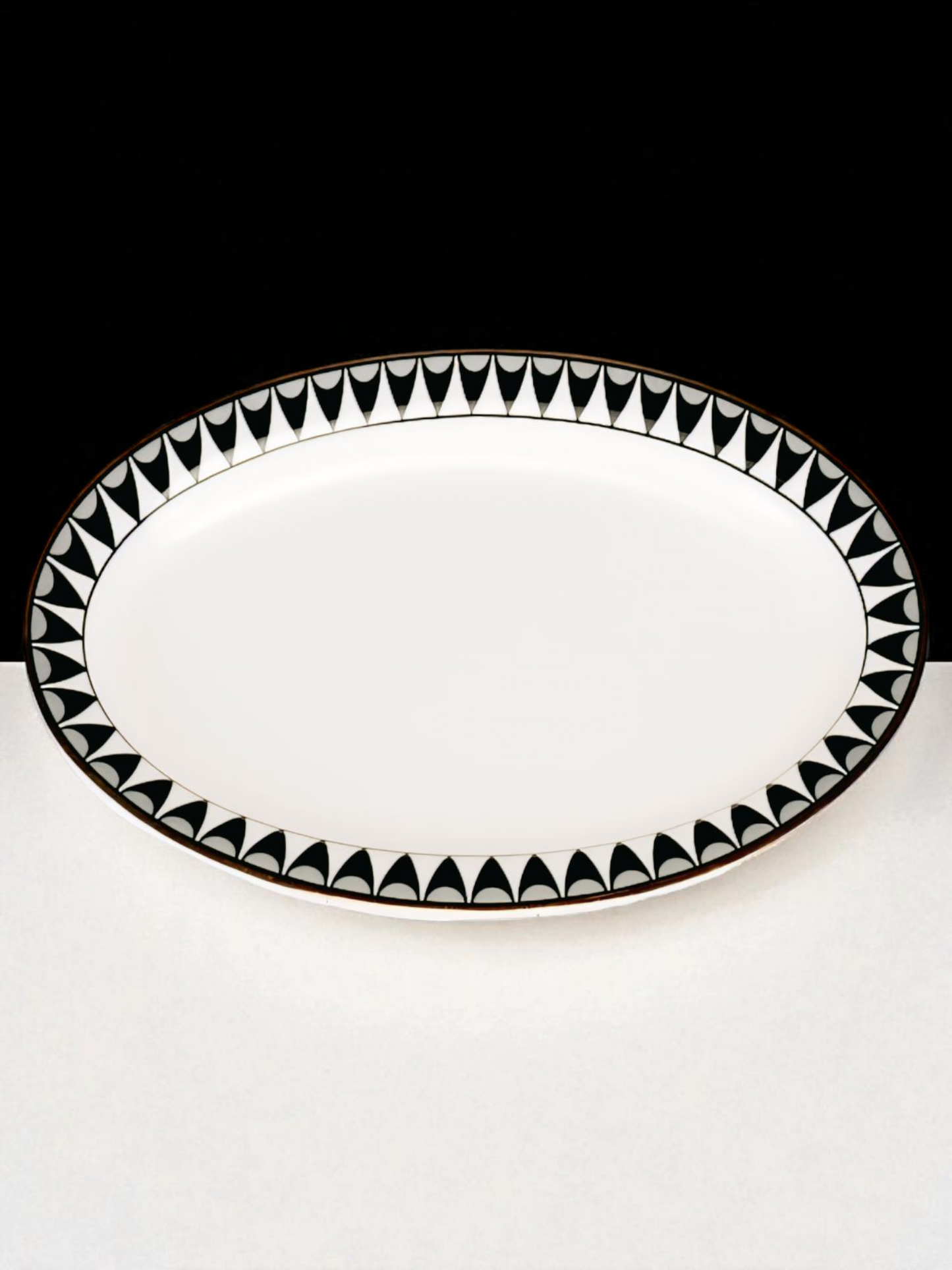 THE BANO OVEL PLATTER