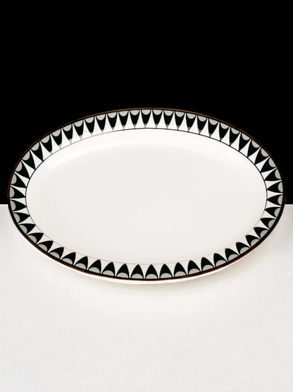 THE BANO OVEL PLATTER