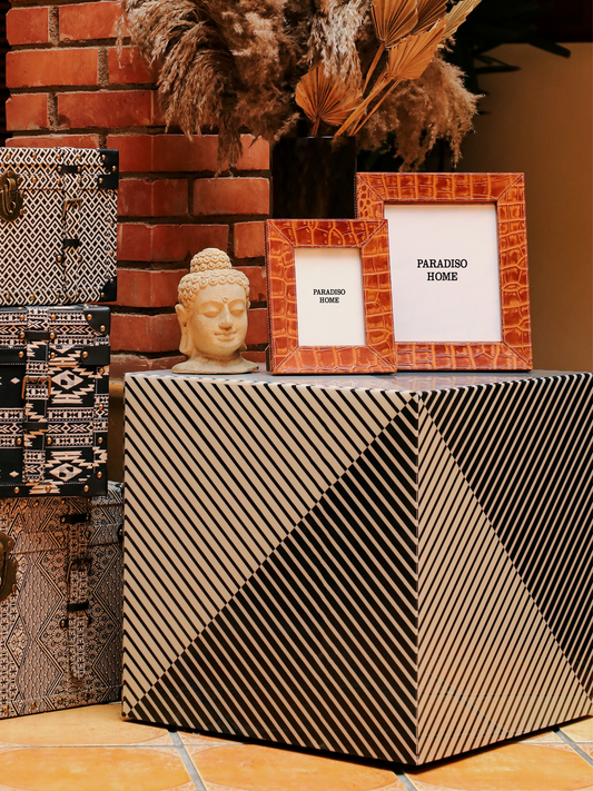 CARBON SIDE TABLE