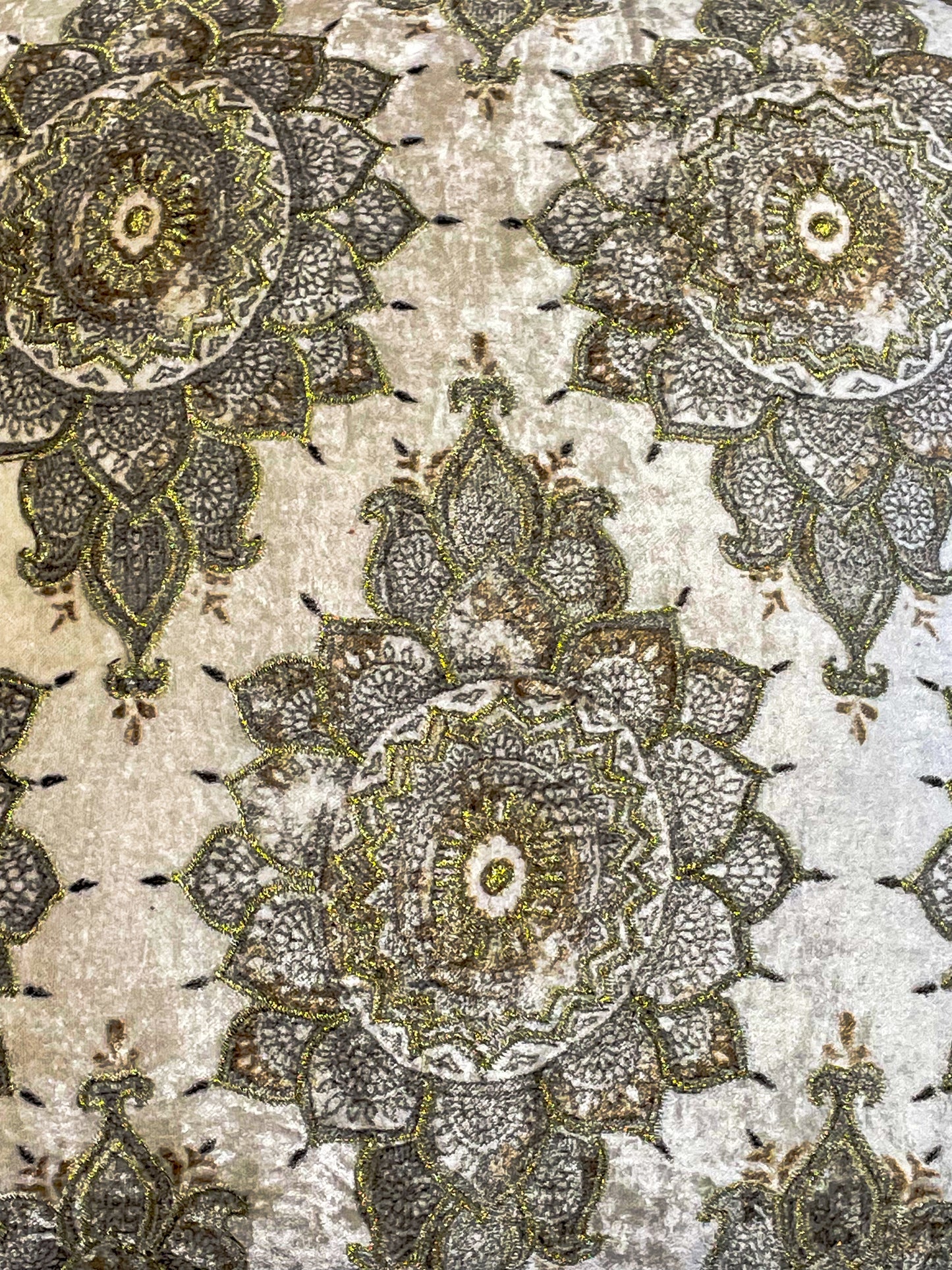 NIMAYA GOLD CUSHION PEARL 18 x 18 IN