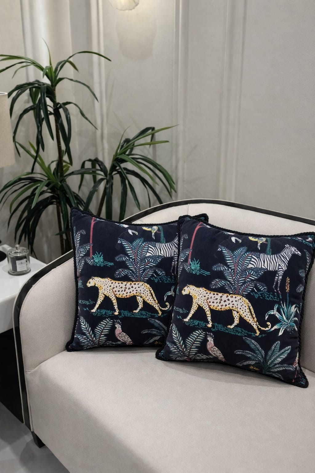 WILD SAFARI CUSHION 18 X 18 IN