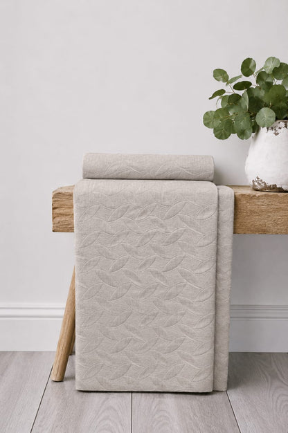 IVORY ARC BEDSPREAD 95X106 INCH