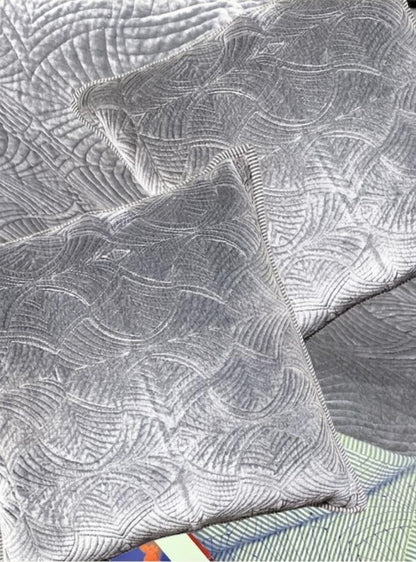 GREY VELVET BEDSPREAD WITH 2 CUSHION COVERS 90 x 108 INCH