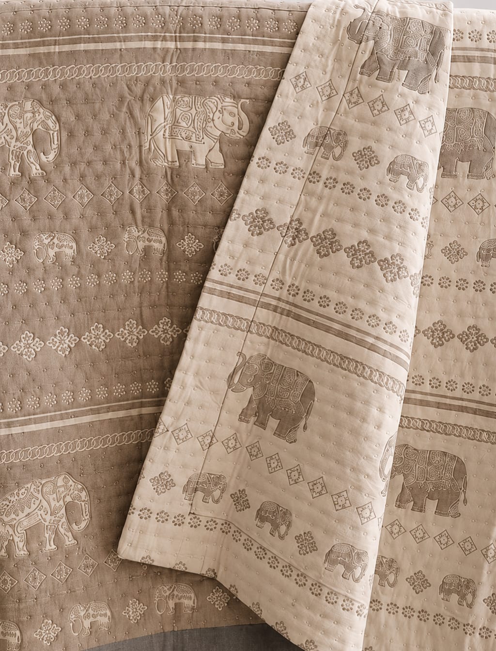 IVORY ELEPHANT BEDSPREAD 95X106 INCH